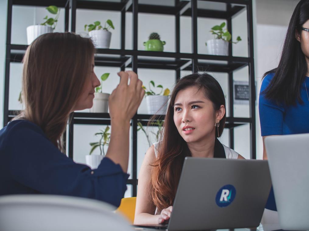 Socializing-and-Collaborating-people-discussing-in-a-cafe-tips-for-working-and-writing-new-blog-post-how-to-balance-teaching-and-writing-susan-shiney