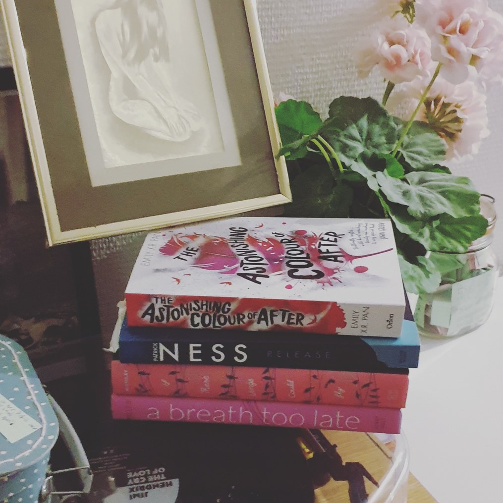 TBR-Pile-bookstagram-for-authors-susan-shiney-bookstagram-for-writers-fake-flowers-golden-picture-frame